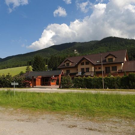 Penzion Montana Terchova Exterior photo