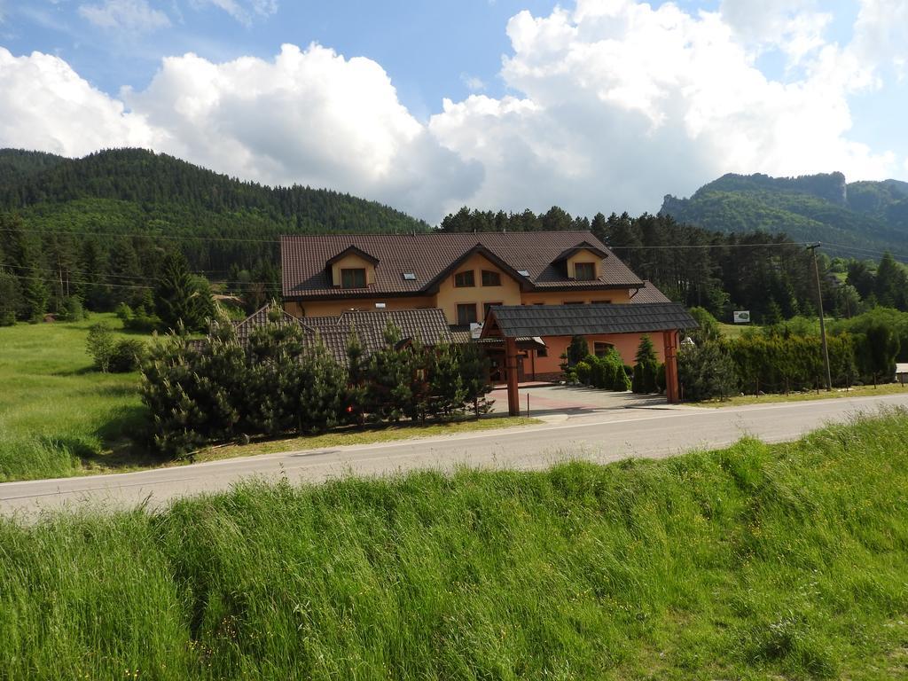 Penzion Montana Terchova Exterior photo